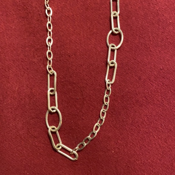 Silver necklace medium length - Picture 2 of 3